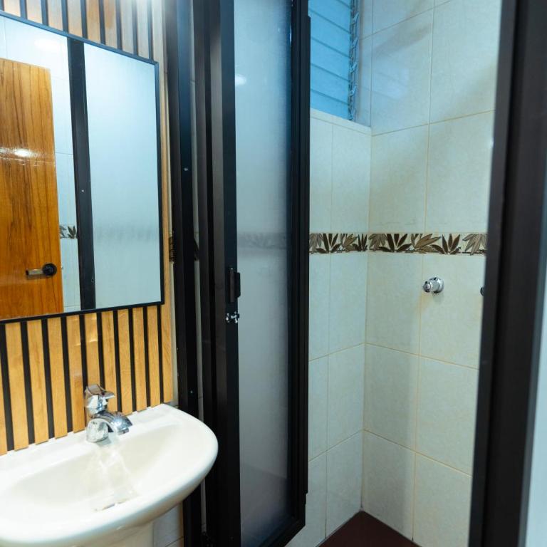Hosteleria Samaran Wuasi - Queen Room - 4