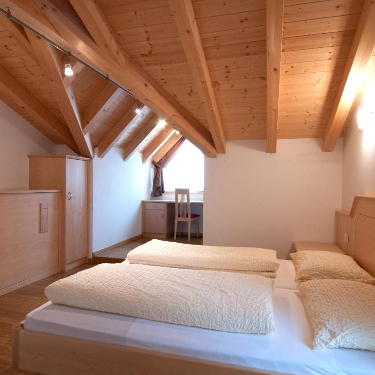Appartamenti Villa Olympia - Appartamento con 2 Camere da Letto e Balcone - 10