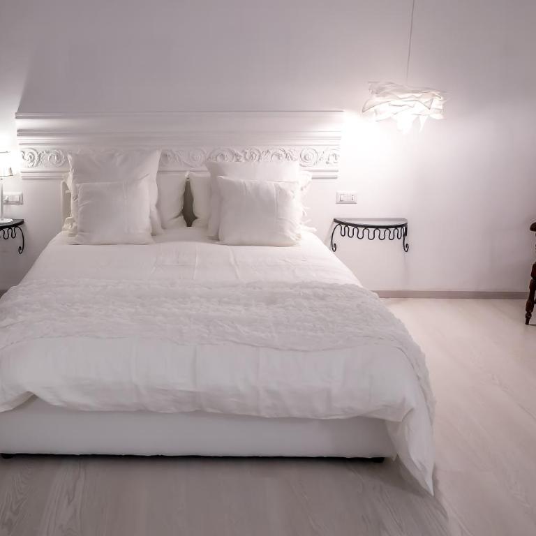 Palazzo Venusio - Camera Familiare con Bagno Privato - 19