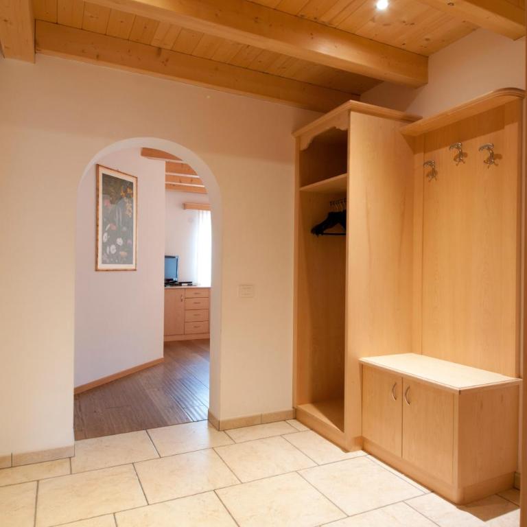 Appartamenti Villa Olympia - Appartamento con 2 Camere da Letto e Balcone - 7