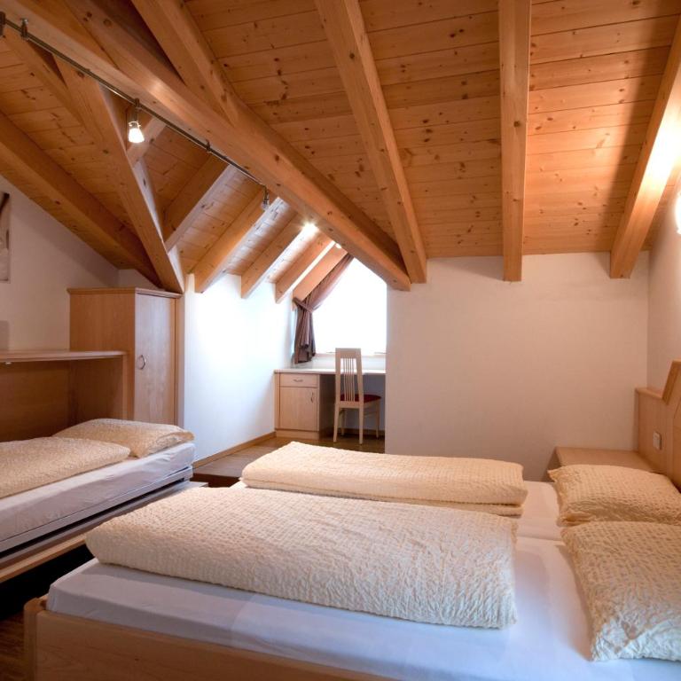 Appartamenti Villa Olympia - Appartamento con 2 Camere da Letto e Balcone - 3
