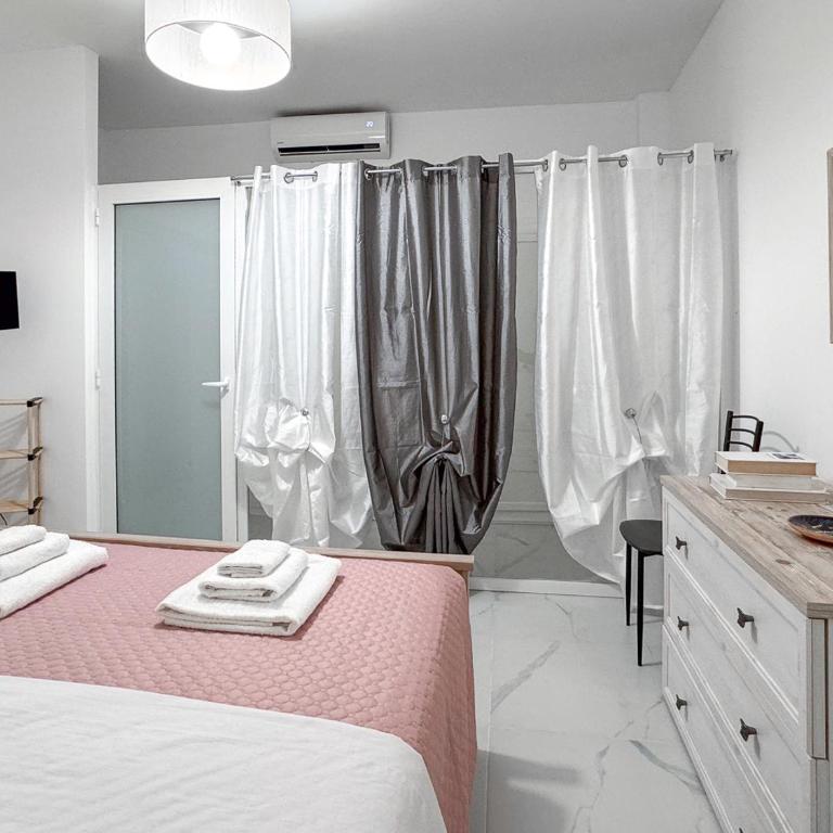 Le 3 Gemme II - One-Bedroom Apartment - 2