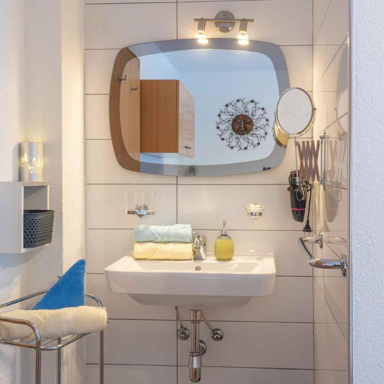 Haus Ladner - Apartment mit 2 Schlafzimmern und Balkon - 11