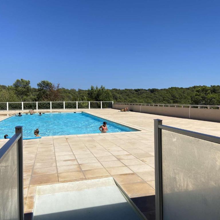 Appartement 2 pièces avec terrasse et parking à Roquebrune-sur-Argens - Apartamento de 1 dormitorio - 5