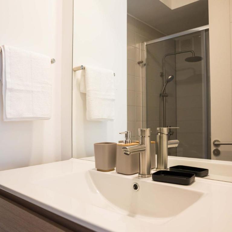 Spacious 2BR 2BA in Providencia Perfect for Groups - Apartment - 14