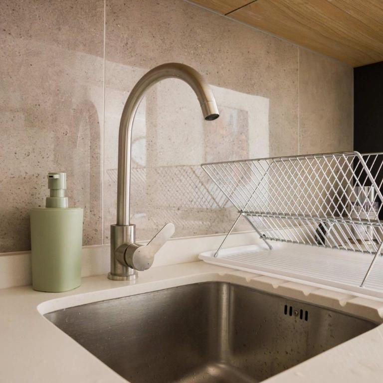 Urban Retreat Quiet & Modern 2BR in Providencia - Apartment - 14