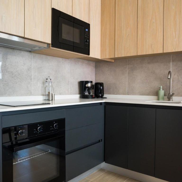 Urban Retreat Quiet & Modern 2BR in Providencia - Apartment - 16
