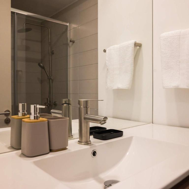 Urban Retreat Quiet & Modern 2BR in Providencia - Apartment - 31