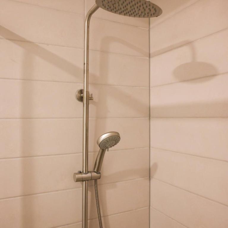 Urban Retreat Quiet & Modern 2BR in Providencia - Apartment - 33