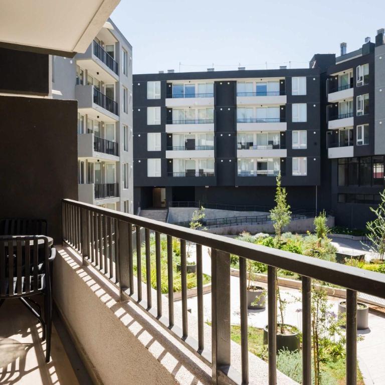 Urban Retreat Quiet & Modern 2BR in Providencia - Apartment - 11