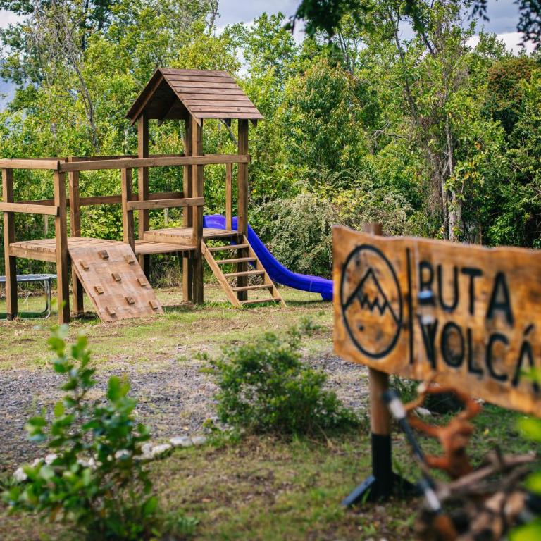 Cabañas Ruta Volcán Pucon - Three-Bedroom House - 9