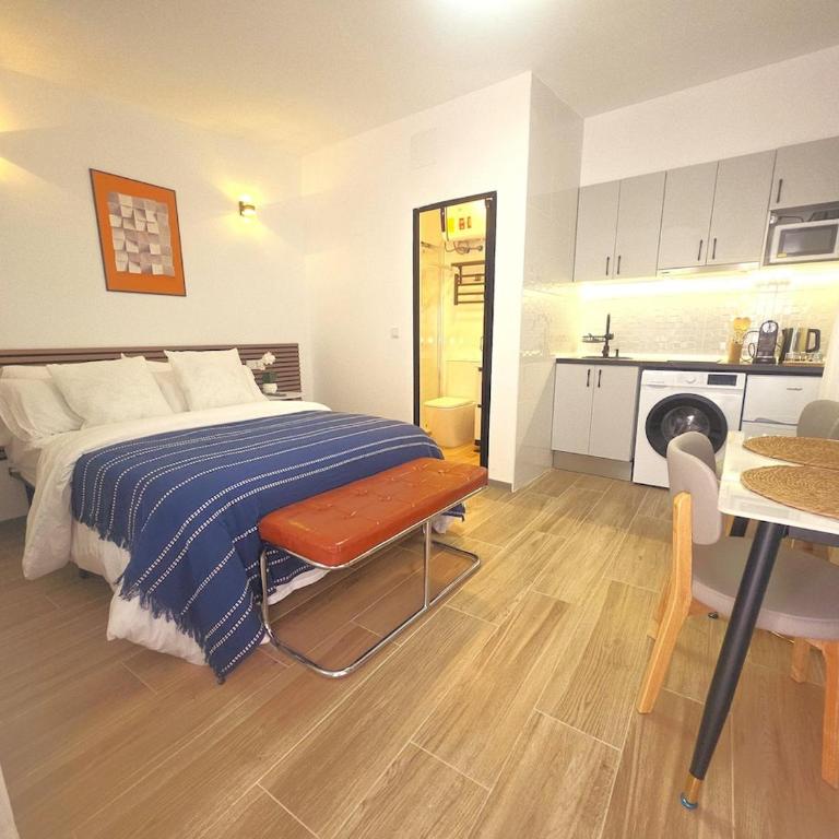 105 Cozy Studio 15 min Puerta del Sol - One-Bedroom Apartment - 1