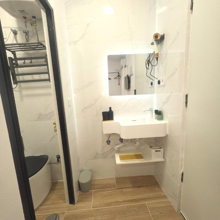 106 Bright & Cozy Studio 15 minutes Center Madrid - One-Bedroom Apartment - 8