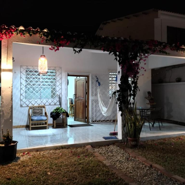 AirbnbNat - Three-Bedroom House - 1