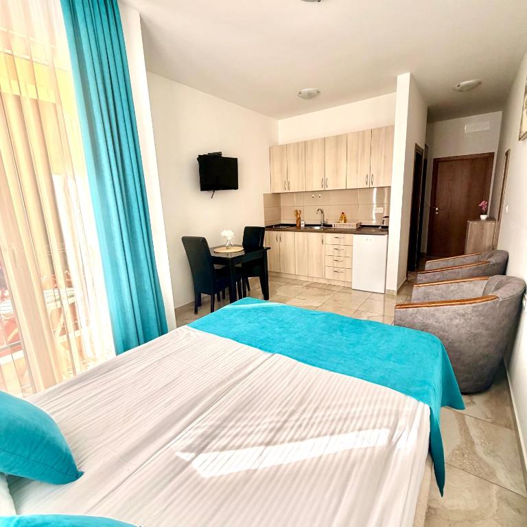 Apartments Sunrise - Studio with Terrace - 10