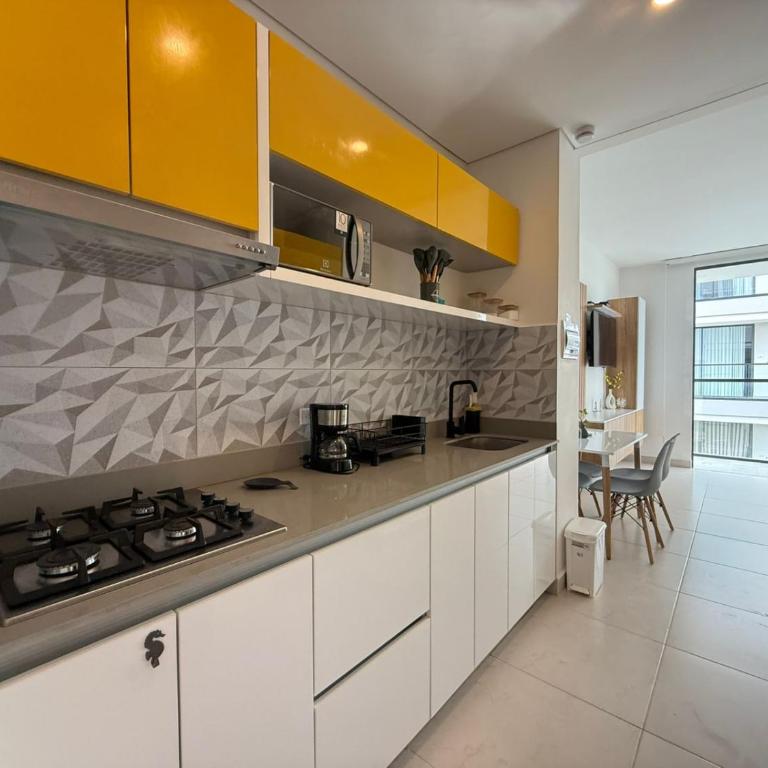 Elegancia y Confort en Santa Marta ApartaSuite en Pozos Colorados - One-Bedroom Loft Apartment with Balcony - 10