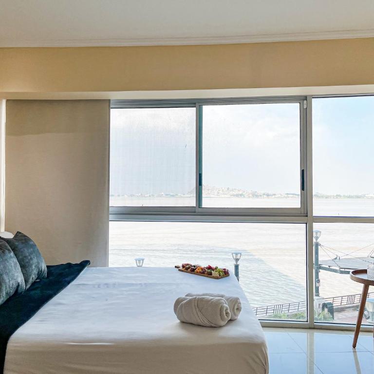 River View Suite Pool, Gym, Jacuzzi, AC & Hot Water - One-Bedroom Apartment with River View - 19
