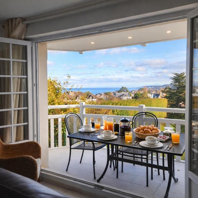 Le Jardin Fleuri, Superbe F3, Terrasse vue mer, Piscine et Tennis - Apartment mit 2 Schlafzimmern - 1