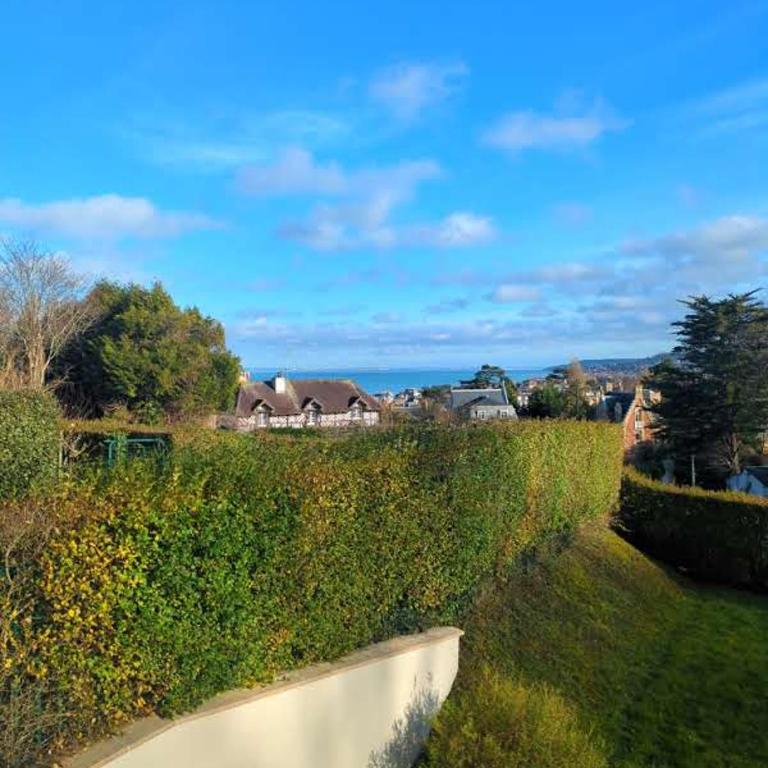 Le Jardin Fleuri, Superbe F3, Terrasse vue mer, Piscine et Tennis - Apartment mit 2 Schlafzimmern - 2