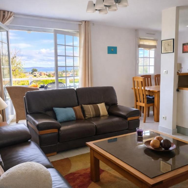 Le Jardin Fleuri, Superbe F3, Terrasse vue mer, Piscine et Tennis - Apartment mit 2 Schlafzimmern - 3