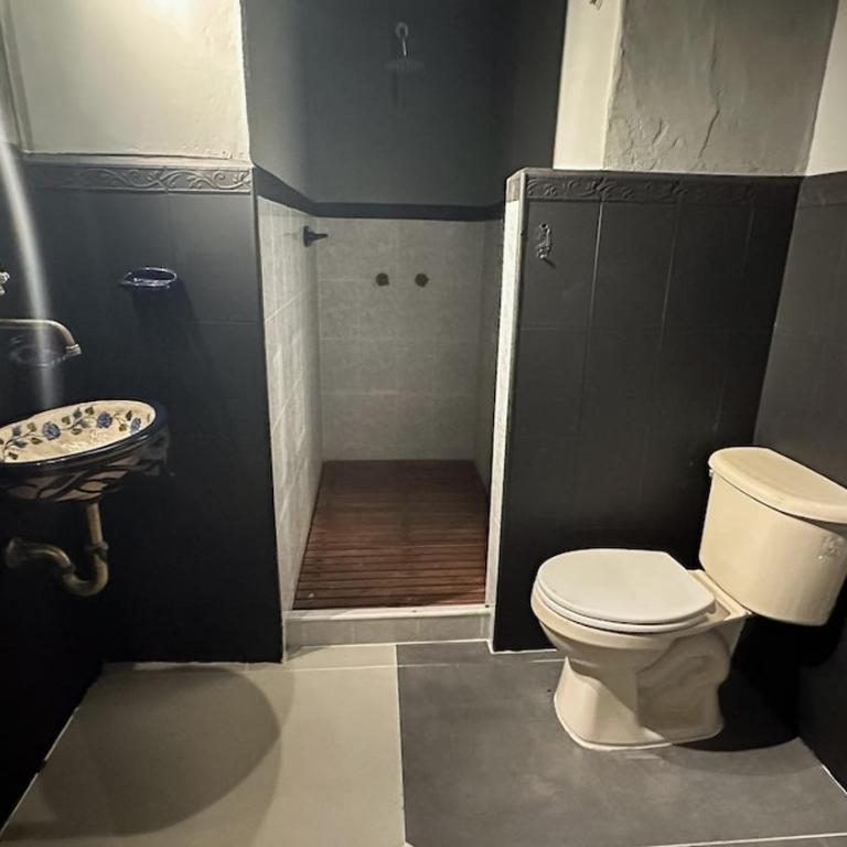 Casa Tuti Laureles - Three-Bedroom House - 25