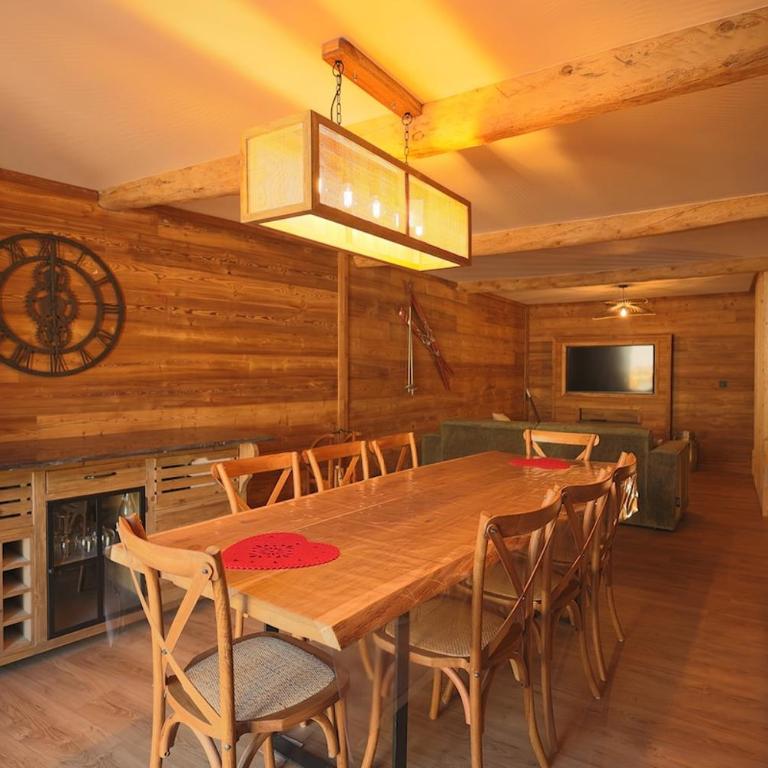 Cozy family home - Ski & shops within walking distance - One-Bedroom House - 3