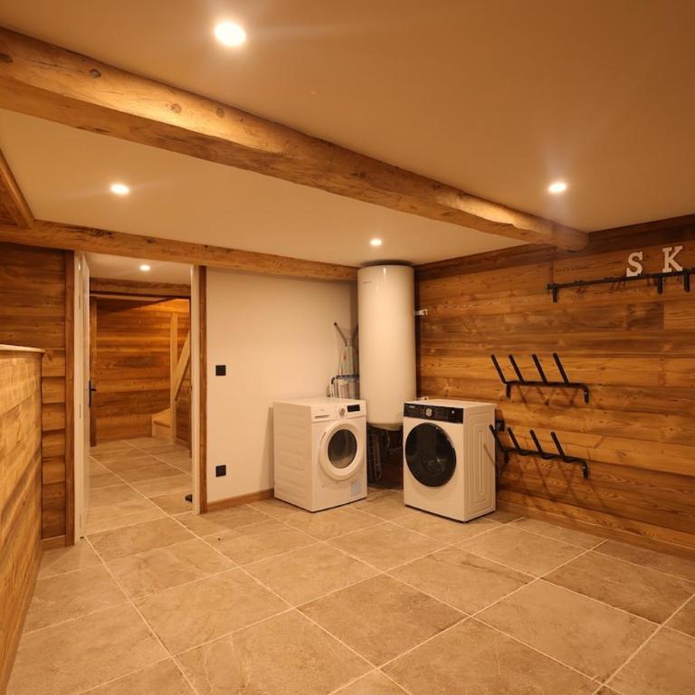 Cozy family home - Ski & shops within walking distance - One-Bedroom House - 9