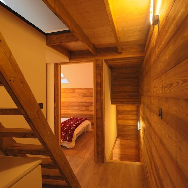 Cozy family home - Ski & shops within walking distance - One-Bedroom House - 10