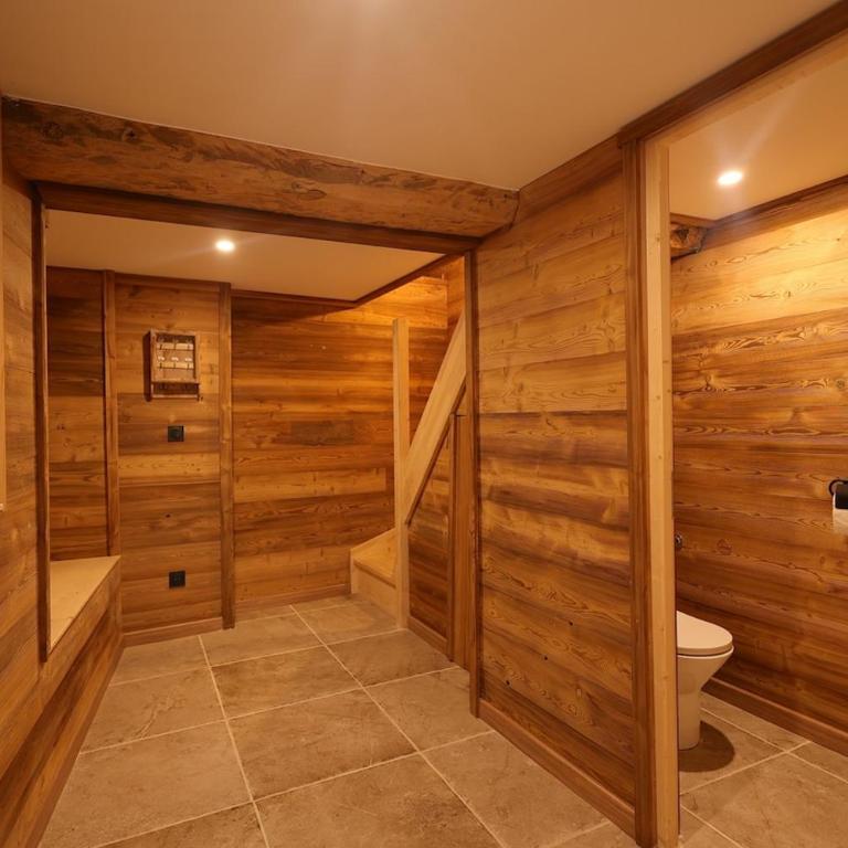 Cozy family home - Ski & shops within walking distance - One-Bedroom House - 20