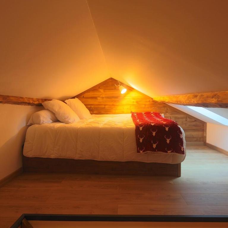 Cozy family home - Ski & shops within walking distance - One-Bedroom House - 28