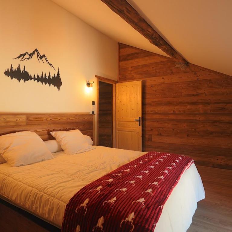 Cozy family home - Ski & shops within walking distance - One-Bedroom House - 29