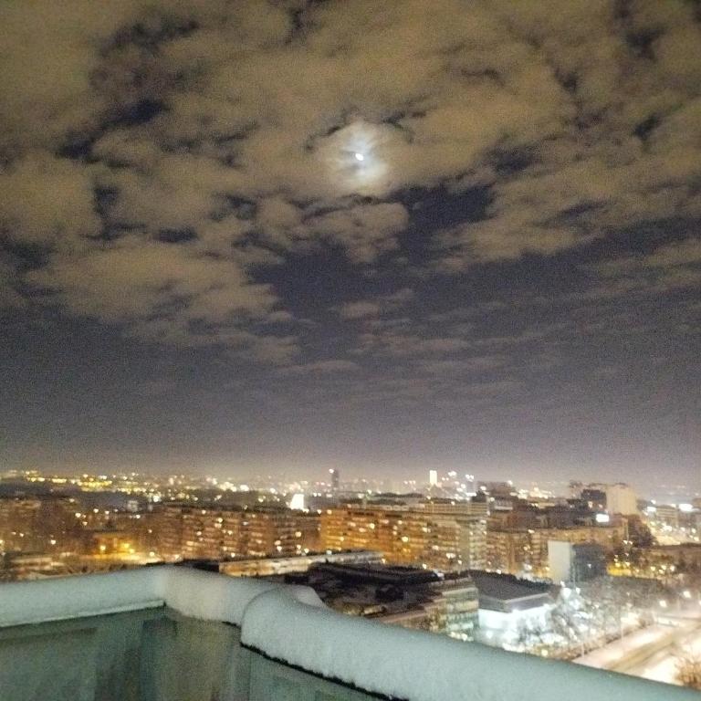 on top of the city - One-Bedroom Apartment - 9