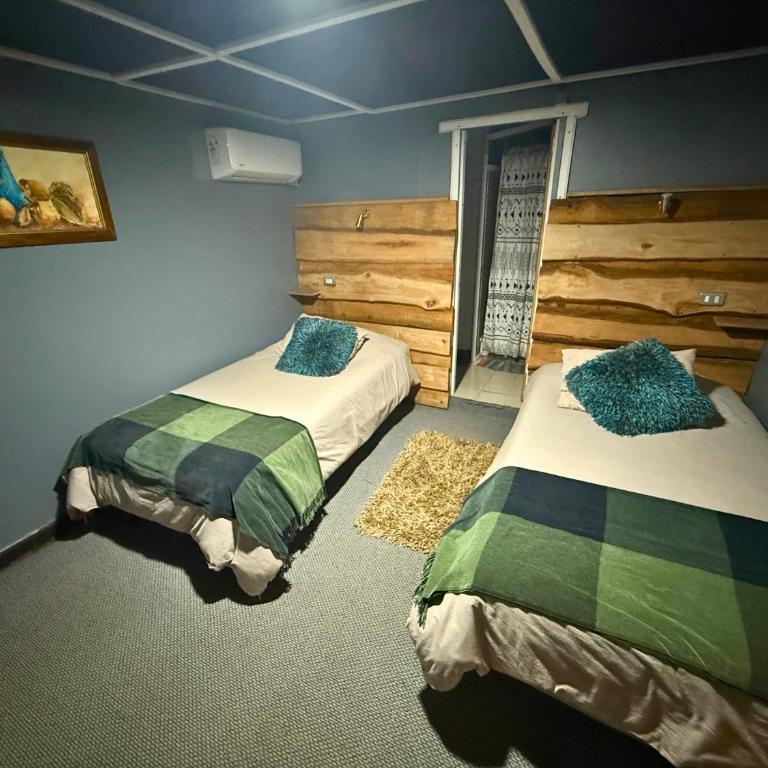 Hostal a una cuadra del Mall con desayuno incluido, aire acondicionado y estacionamiento - Habitación Doble con baño privado - 2 camas - 3