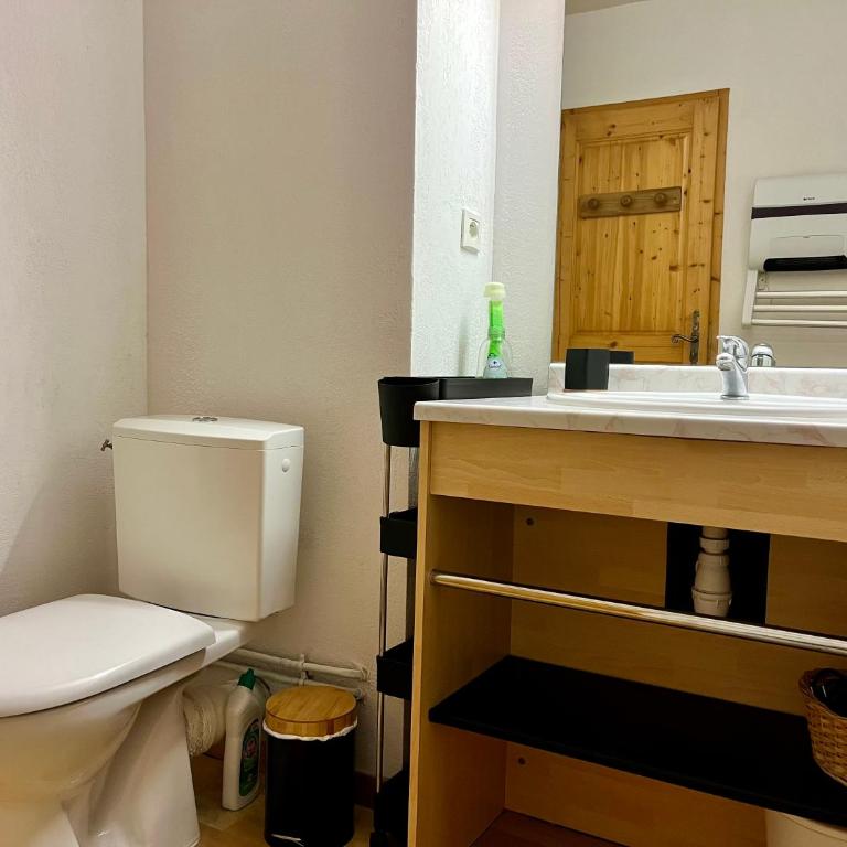 Studio confortable dans résidence avec piscine - One-Bedroom Apartment - 32