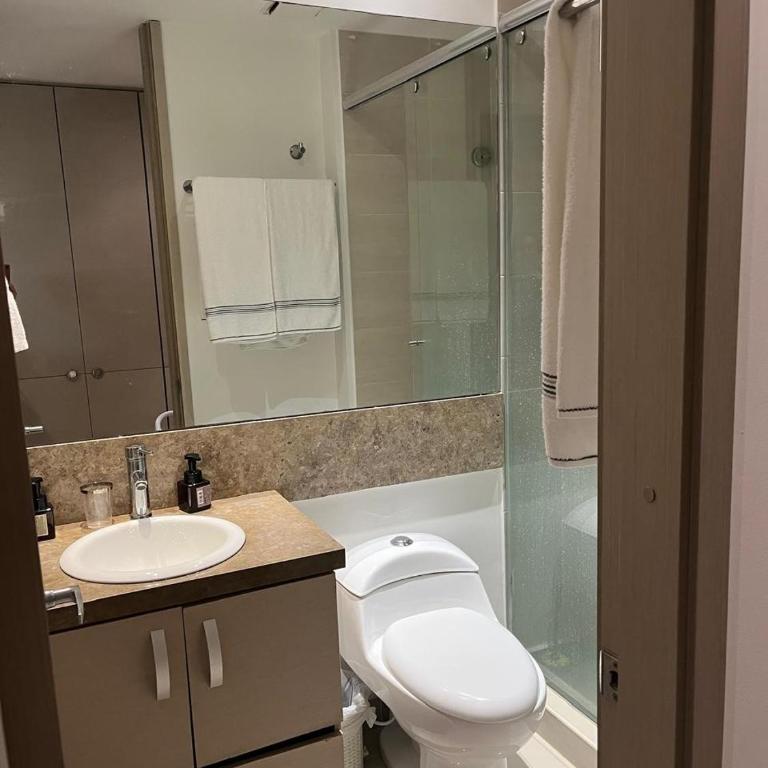 Apartaestudio con hotel y playa - One-Bedroom Apartment - 29