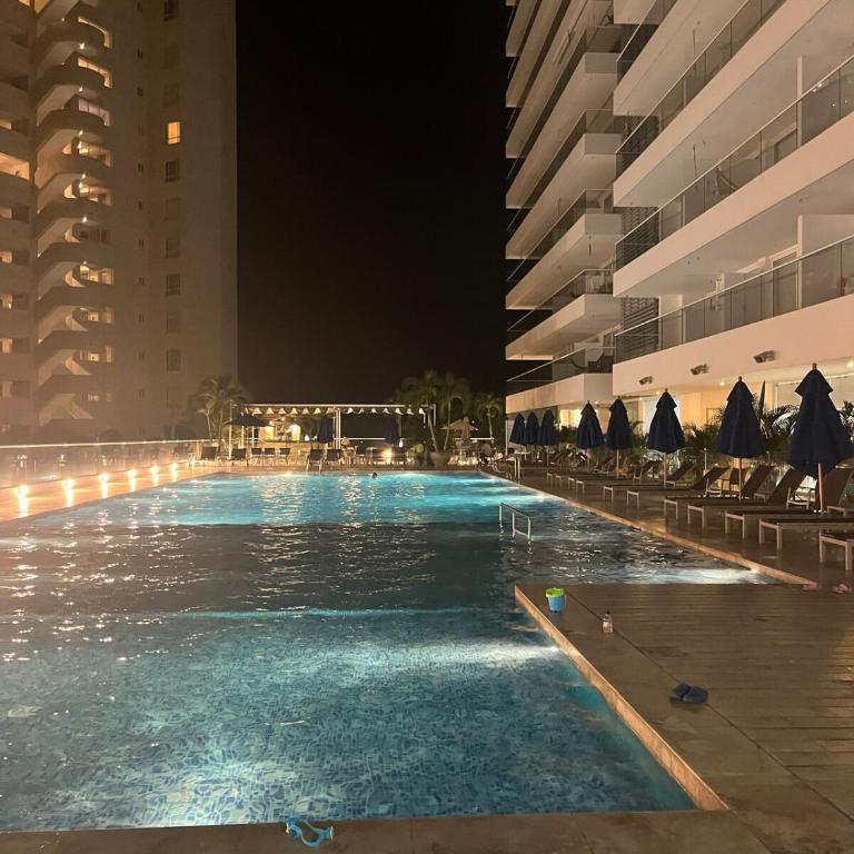 Apartaestudio con hotel y playa - One-Bedroom Apartment - 10