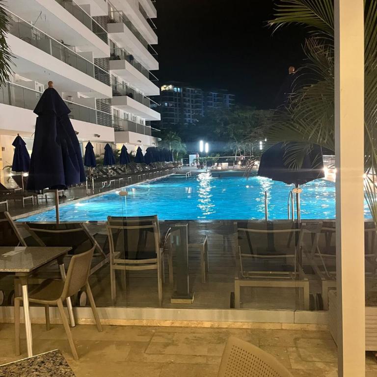 Apartaestudio con hotel y playa - One-Bedroom Apartment - 32