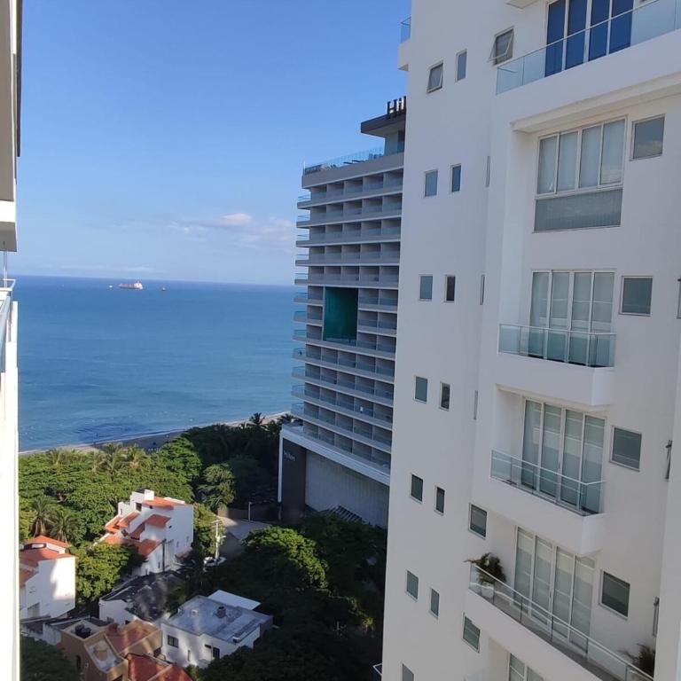 Apartaestudio con hotel y playa - One-Bedroom Apartment - 16