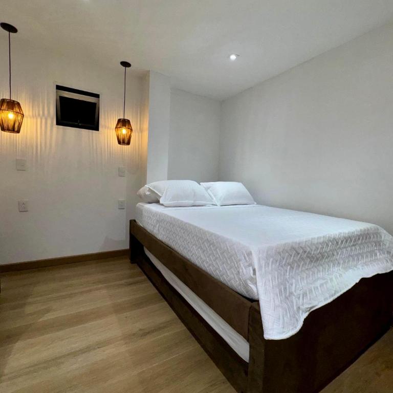 SUNSET BEACH - Superior Family Room - 12