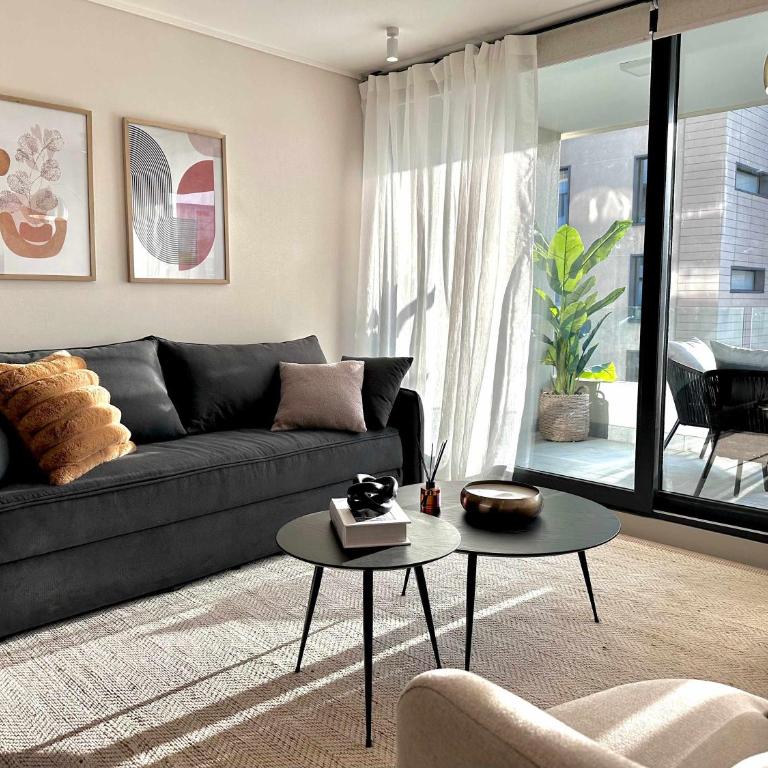 Exclusivo y moderno con A C y estacionamiento - Apartment - 2