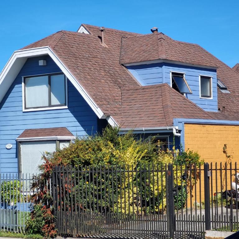 Casa Familiar - Three-Bedroom House - 2