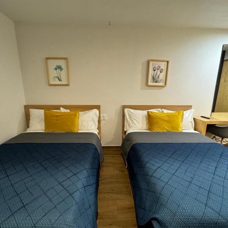 Aloja Rentals Mexico - Twin Room with Private Bathroom - 4