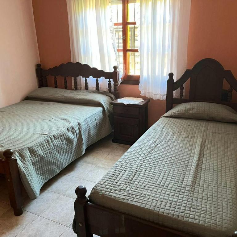 Departamento con patio Rodomar - Three-Bedroom Apartment - 8