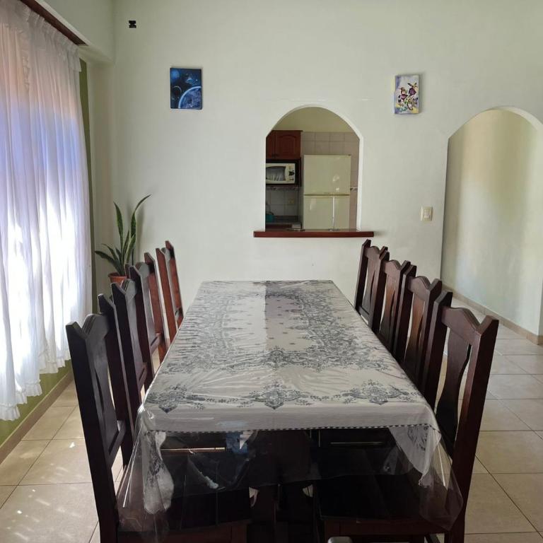 Departamento con patio Rodomar - Three-Bedroom Apartment - 4