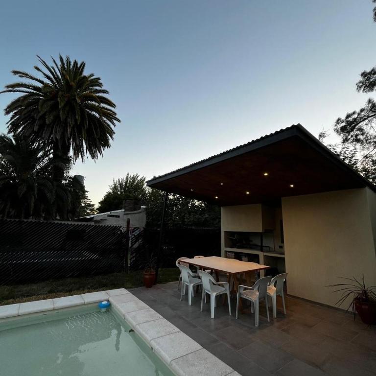 Casa con pileta Funes - Casa con 1 dormitorio - 6