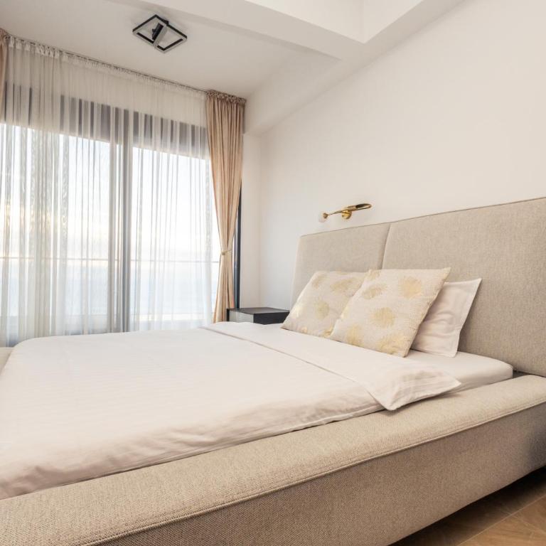 Seaview Residence - One-Bedroom Apartment - 40