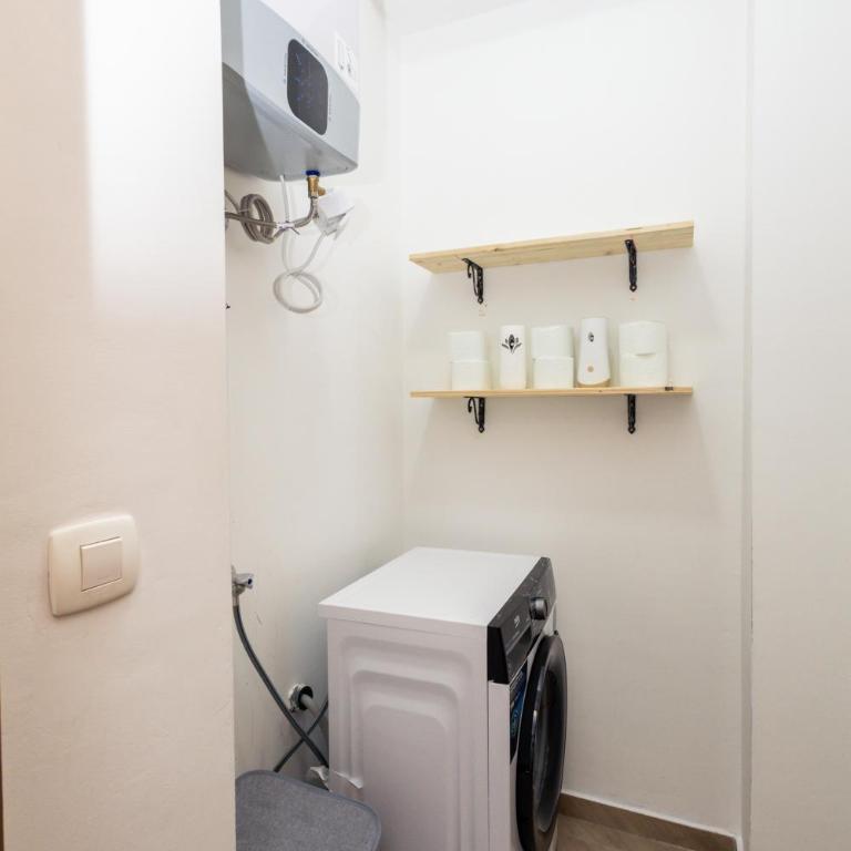 Seaview Residence - One-Bedroom Apartment - 56