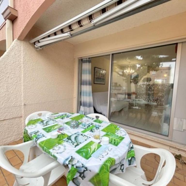 Appartement T2 au Barcarès, accés plage, terrasse, parking, WiFi, pour 4 personnes - FR-1-529-133 - Apartment - 1