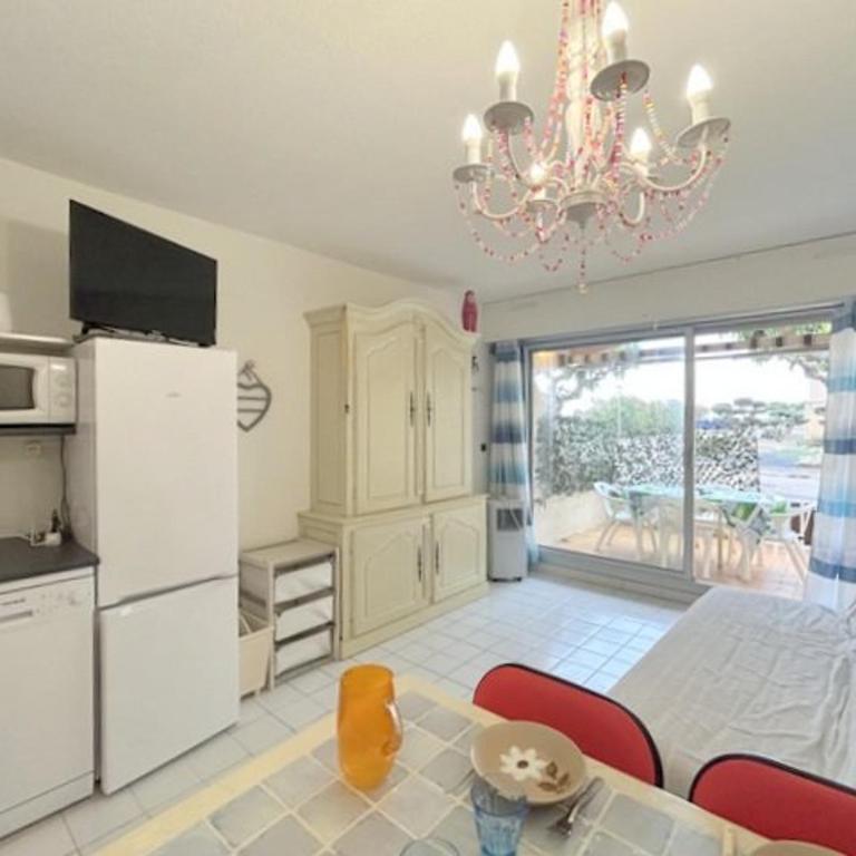 Appartement T2 au Barcarès, accés plage, terrasse, parking, WiFi, pour 4 personnes - FR-1-529-133 - Apartment - 3