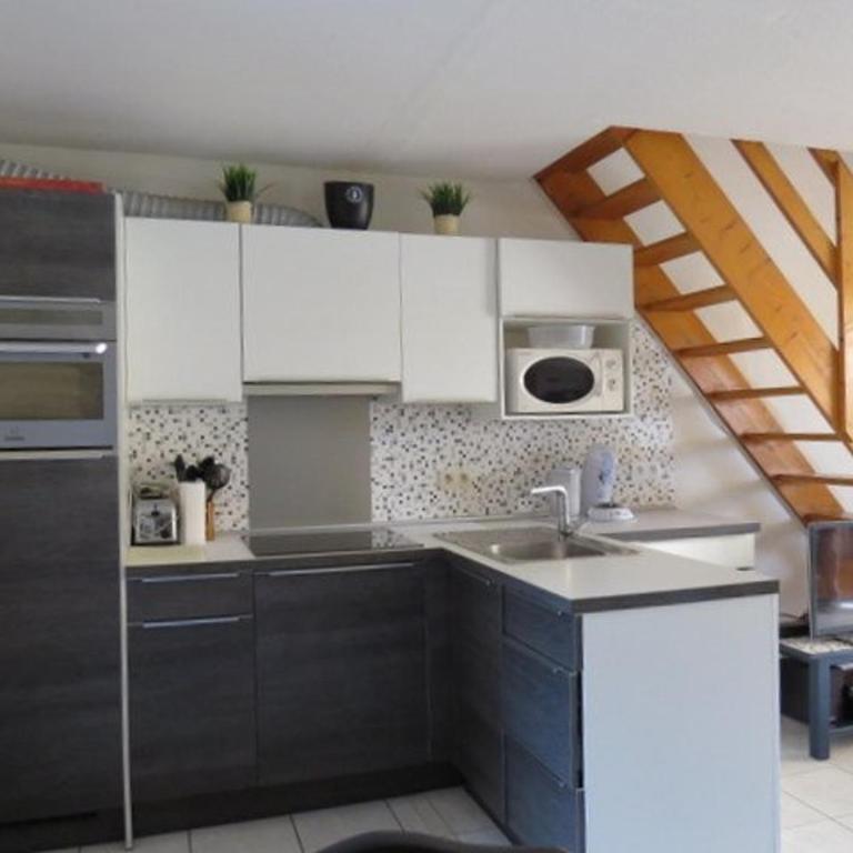 Maisonnette cosy avec terrasse, jardin, piscine et parking privé, à 1 km de la plage - 5 pers. - FR-1-529-208 - Ferienhaus - 8